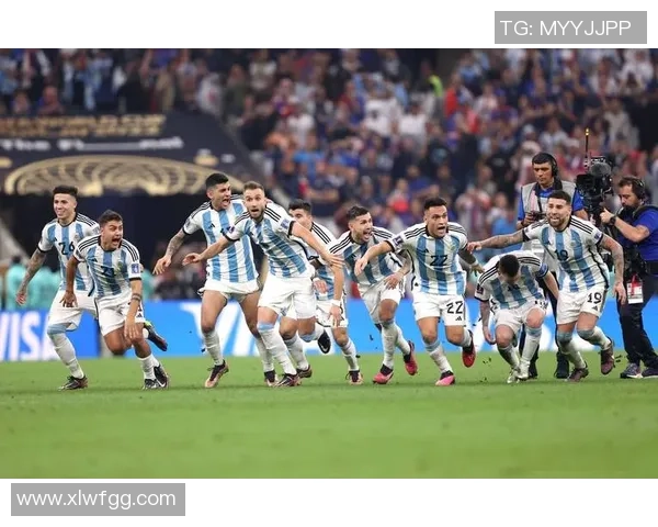 运动型足球球星的诞生与影响：从早期历史到现代巨星的崛起与发展